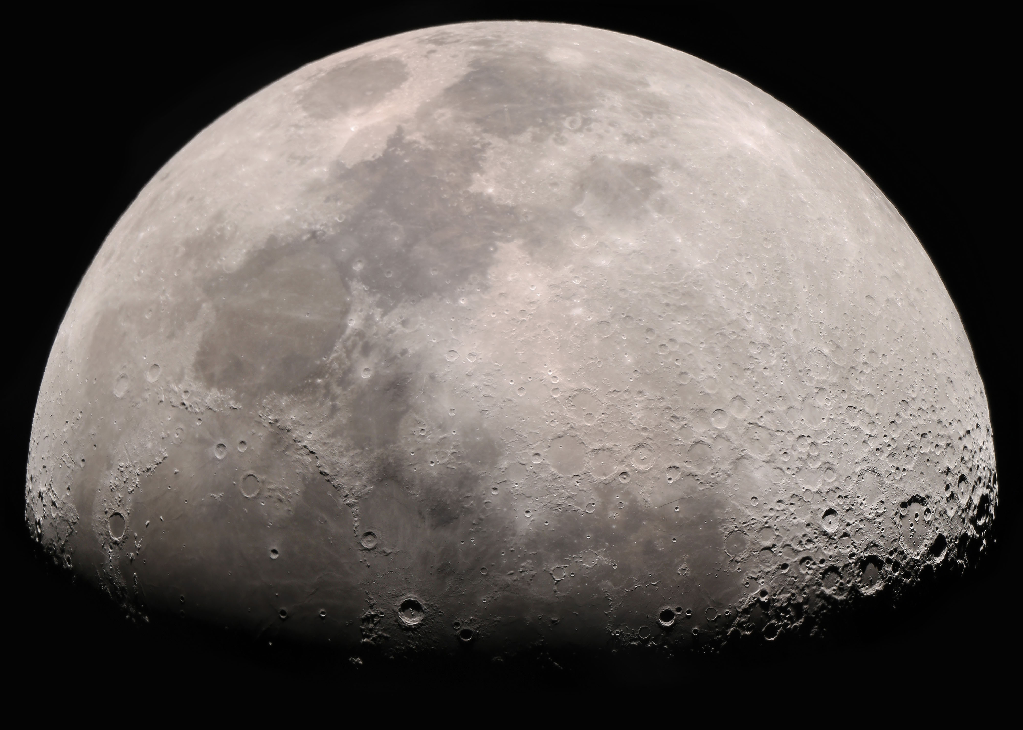 L’attribut alt de cette image est vide, son nom de fichier est Lune-L-2-avril-2020N1B1-s.jpg.